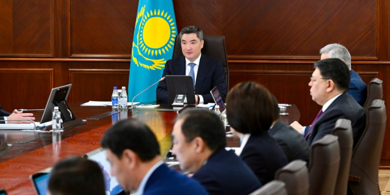 "Бұл іске немқұрайлы қарауға болмайды": Олжас Бектенов жазға дейін туризмдегі түйткілді мәселелерді шешуді тапсырды