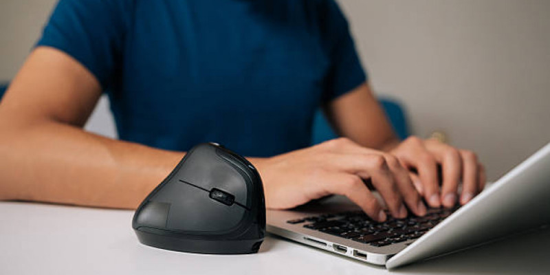 Әрбір оныншы IT маманы ештеңе істемей қыруар ақша табады − Стэнфорд зерттеуі