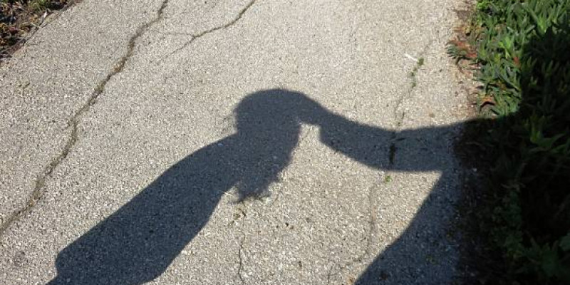 Сұмдық оқиға: Маңғыстау облысында ер адам өгей қызын зорлаған