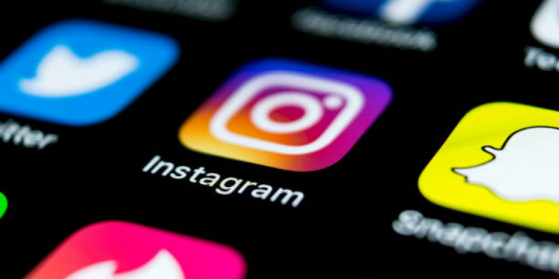 Астанада Instagram желісі арқылы 25 адамды алдаған алаяқ сотталды