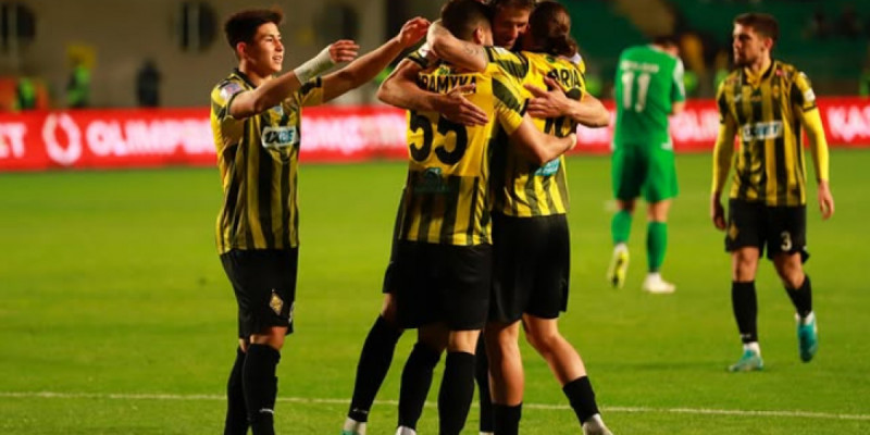 «Қайраттың» екі ойыншысы «Арсеналға» қарсы ойыннан кейін клубтан кетті