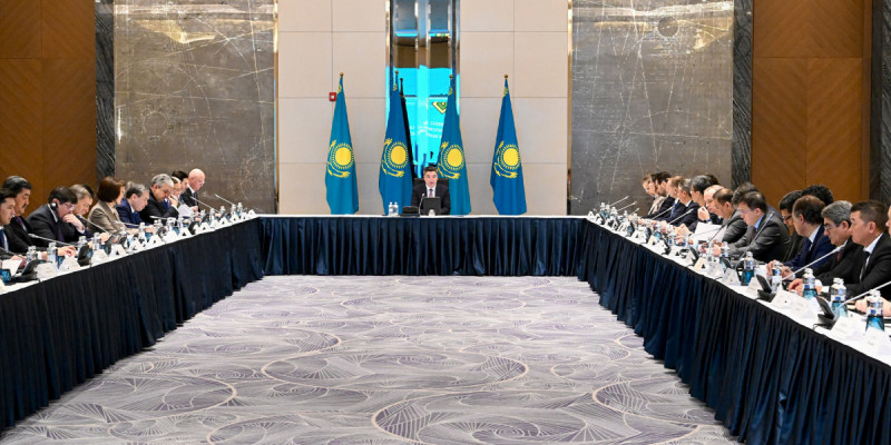 Олжас Бектенов Шетелдік инвесторлар кеңесінің аралық отырысын өткізді