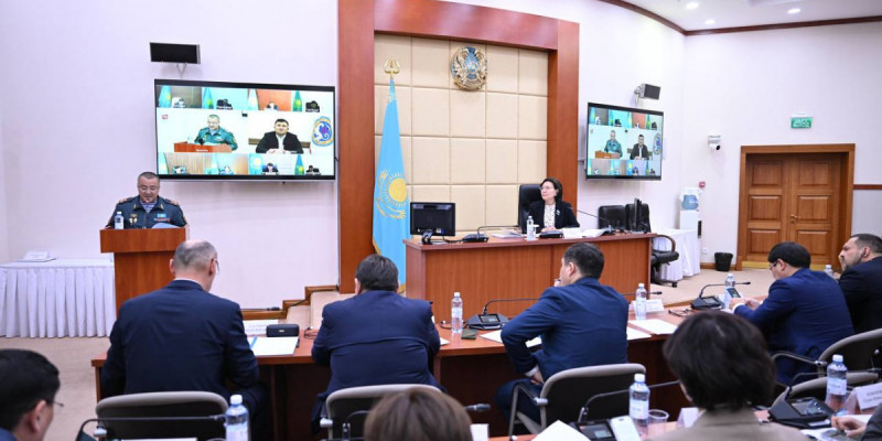 Мәжілісте мерзімді әскери қызметке шақыруды ұйымдастыру мәселелері талқыланды