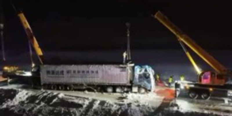 Шығыс Қазақстанда жүк көлігі апатқа ұшырады