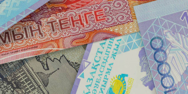 Ақтөбе облысында салық қызметкері кәсіпкерден үш миллион теңге пара сұраған