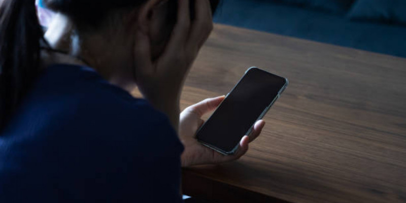 Қазақстанда сталкинг үшін айыппұл мен қамау жазасы қарастырылған – ІІМ