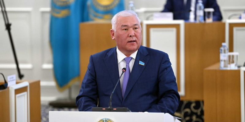 Мұрат Әбенов жаңа Конституция туралы: Егемендік пен халықаралық құқықтың теңгерімі сақталған