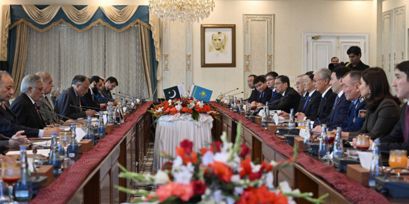 Қасым-Жомарт Тоқаев Пәкістан премьер-министрі Шахбаз Шарифпен келіссөз жүргізді