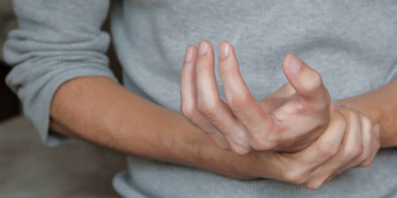 Саусағы ұзын ер адамдардың миы көп болады – Ұлыбритания ғалымдары