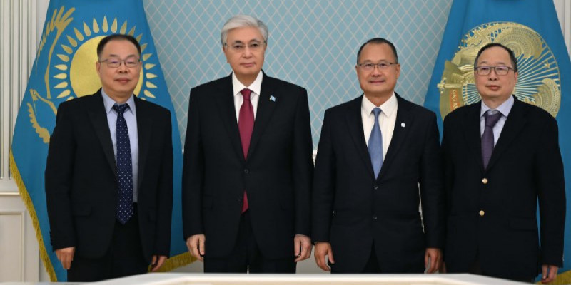 Президент Sunwah Group корпорациясының төрағасымен кездесті