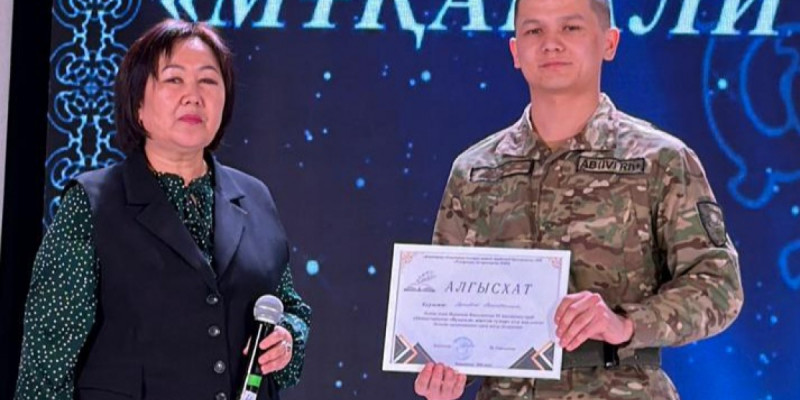 Ұлттық ұлан сарбазы Мұқағалидың 50-ден астам өлеңін жатқа біледі