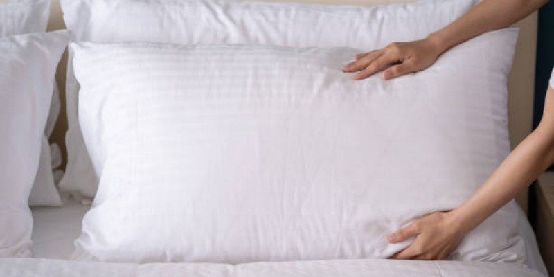 Кімдерге жастықсыз ұйықтау керек?