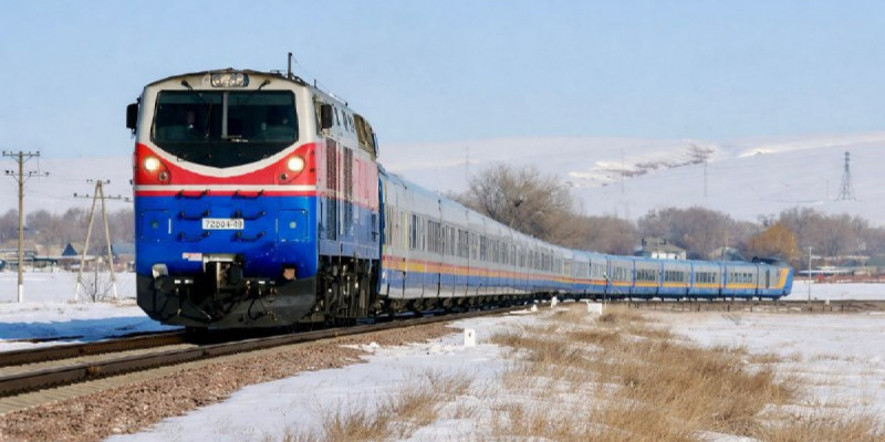 Пойызда жолаушының жағдайы нашарласа, не істеу керек?