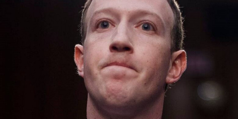 Марк Цукерберг бункерге көшіп жатыр