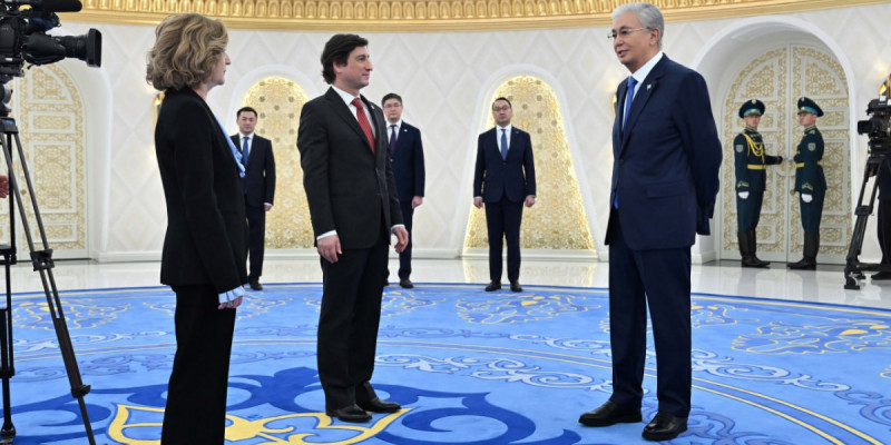 Президент бірқатар мемлекеттің елшілерінен сенім грамоталарын алды