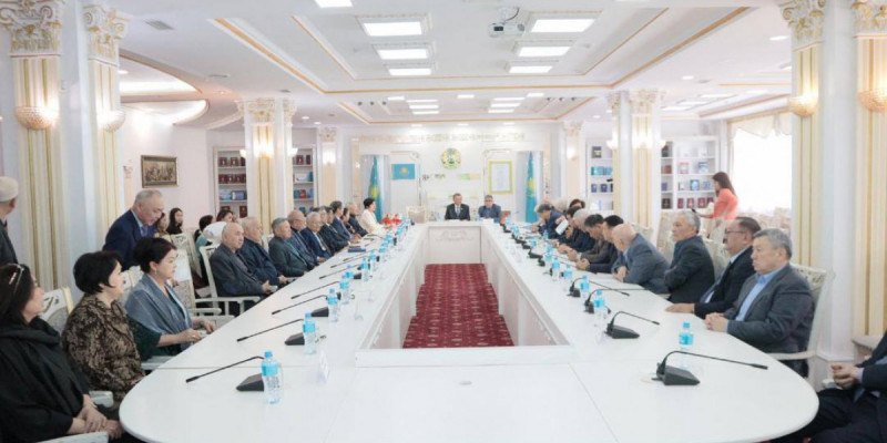 ҚР Ұлттық академиялық кітапханасында Жолтай Әлмашұлының жаңа кітаптары таныстырылды