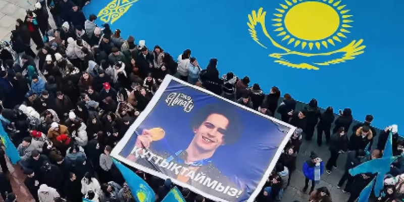 Алматылық жастар Михаил Шайдоровқа ерекше қолдау көрсетті (ВИДЕО)