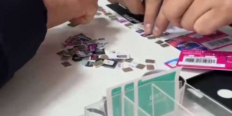 Абоненттердің атына 3 мың SIM-карта тіркеп, алаяқтарға беріп отырған күдікті ұсталды