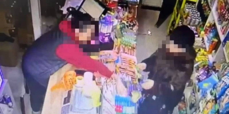 Шымкент дүкендерінде алаяқтық жасаған гастролер әйелдер ұсталды