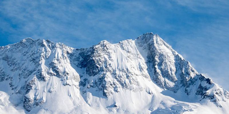 Алматыда 28 жастағы жігіті қар көшкіні басып қалды