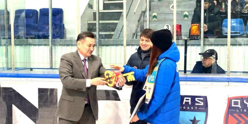 ШҚО әкімі Сурдлимпиада ойындарының чемпионына пәтер табыстады