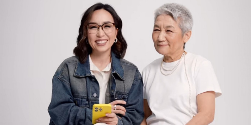 “Әлемдегі ең қатал ана”: Дина Төлепберген желіде отбасы жайлы жазба қалдырды