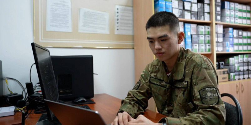 Ұлттық ұлан сарбазы әскери қызметкерлерге арналған цифрлық портал әзірледі