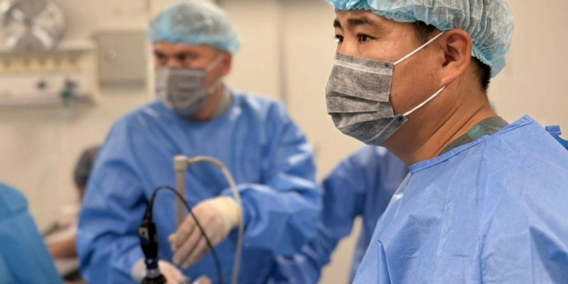 Түркістанда 60 жастағы науқастан 80 тас алынды