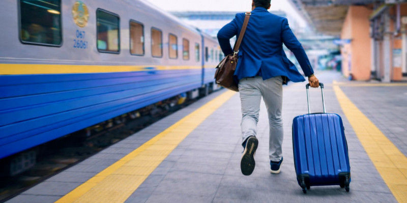 Жолаушы пойызға үлгермей қалған жағдайда не істеу керек?