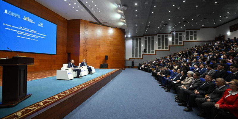 Мәулен Әшімбаев: жаңа Конституция жастардың әлеуетін ашудың берік негізін қалыптастырады