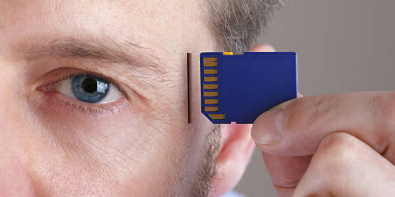 АҚШ адамдарды мәжбүрлеп чиптеуге тыйым салуды қарастырып жатыр