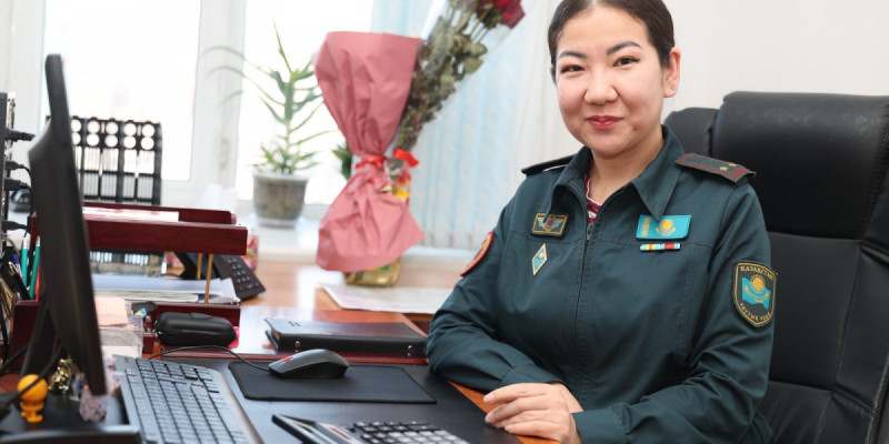 Көктем келбетті офицер