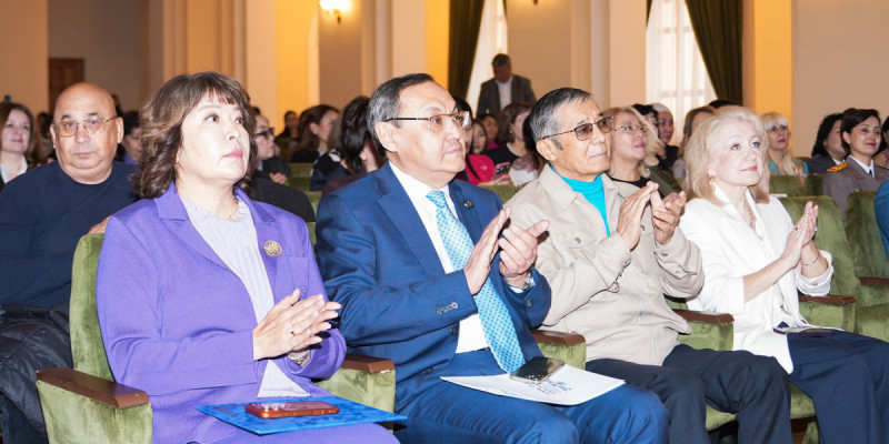 Отандық әйел-ғалымдарға арналған Н.Базанова атындағы  марапат табысталды