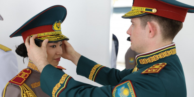 Погон таққан арулар: Ұлттық ұланда 1478 әйел қызмет етеді