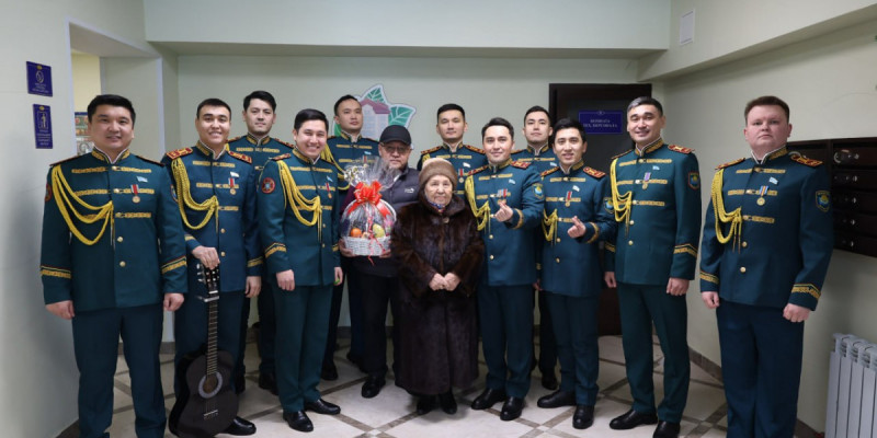 Ұландықтар еңбек ардагерлерін Халықаралық әйелдер күнімен құттықтады