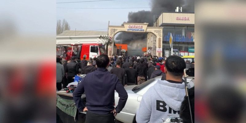 Шымкентте автокөлік жөндеу ғимаратынан өрт шықты