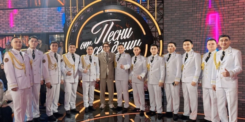 Ұлттық ұланның ерлер хоры Мәскеудегі бағдарламада өнер көрсетті