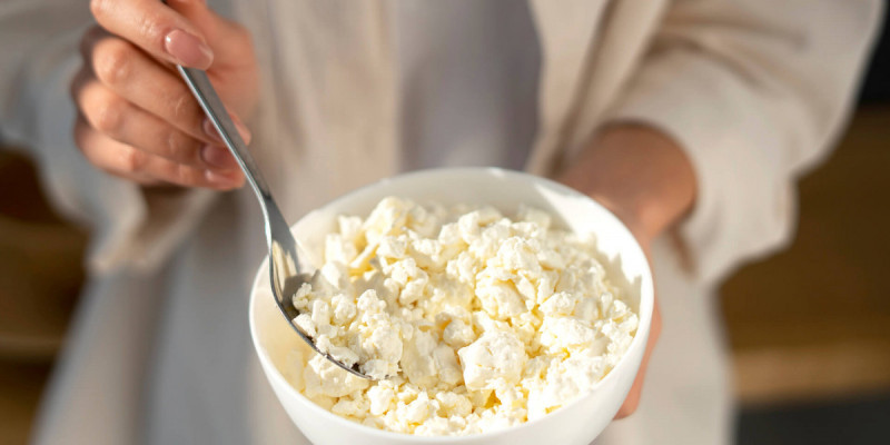 Күн сайын сүзбе жеу ағзаға қалай әсер етеді?