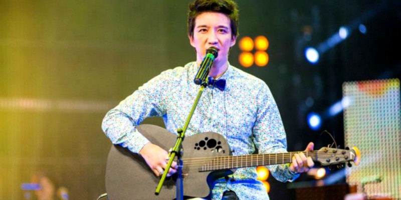 “Керемет әсер алдық”: Айқын Төлепберген астаналық тыңдармандарына ұмытылмас кеш сыйлады