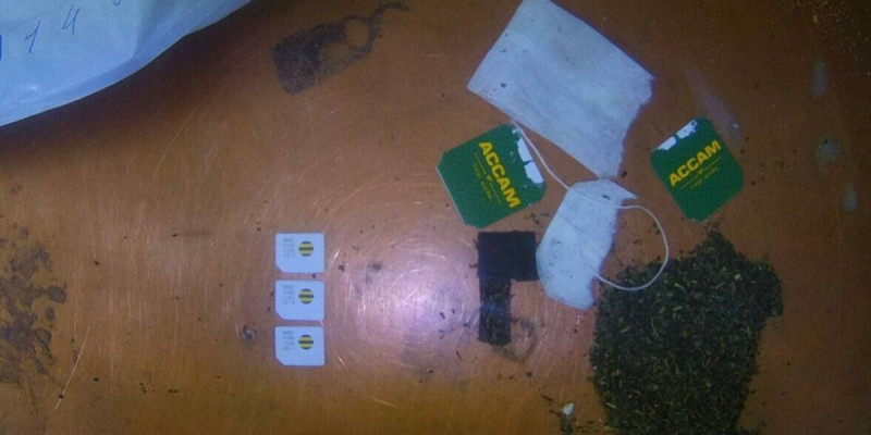 Павлодарда шайдың ішіне SIM-карта салып, абақтыға кіргізбек болған адам ұсталды