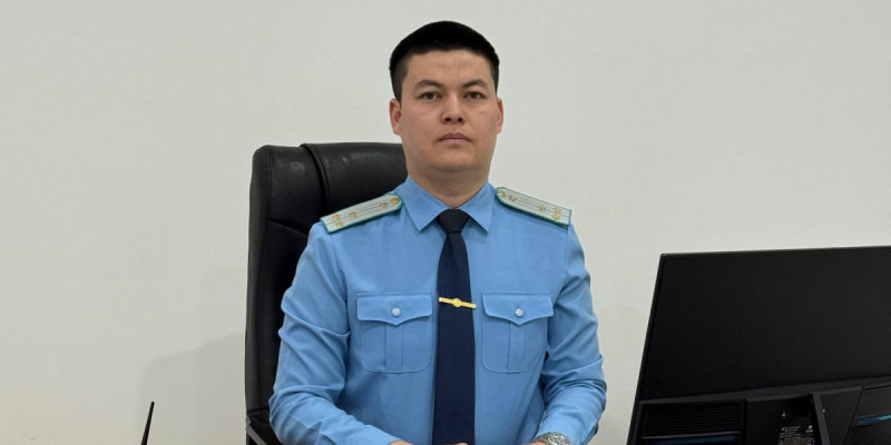 Оралдық прокурор екі қылмыскерді қарусыздандырды