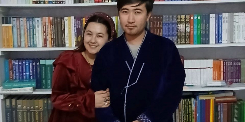 Күйеуінің үйіне 800 кітабы бар жасау алып барған қалыңдық қызу талқыға түсті