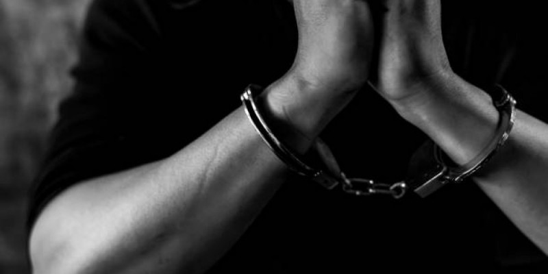 Атырауда 19 жастағы қызды ұрып-соғып, пышақтаған жігіт ұсталды