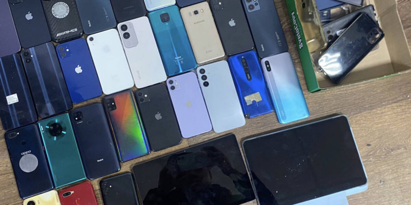 Алматы ұрланған телефондарды сатып алып отырған тұрғын қамауға алынды