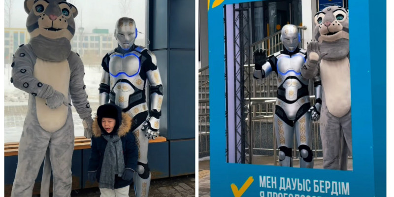 Референдум күні робот пен Әділет барысы Астана көшесімен жүріп өтті (ВИДЕО)