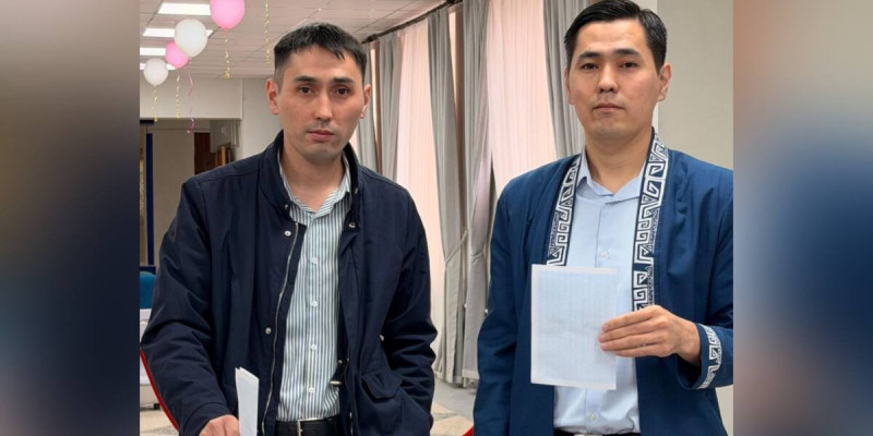 Маңғыстауда егіз полицейлер референдумда дауыс берді