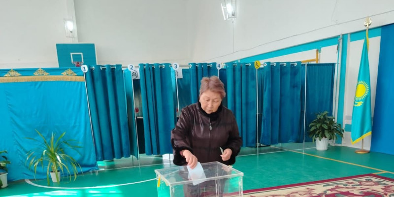 Конституция референдумда дауыс берді (ВИДЕО)