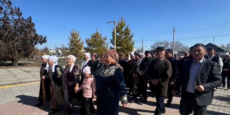 Жетісу облысында бір әулеттен 40 адам референдумға дауыс беруге бірге барды