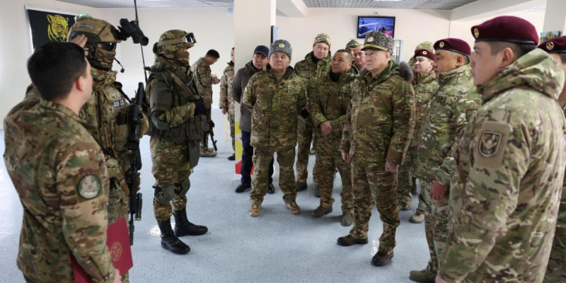 Қорғаныс министрі Арнайы операциялар күштерінің Астанадағы әскери бөлімдерін тексерді