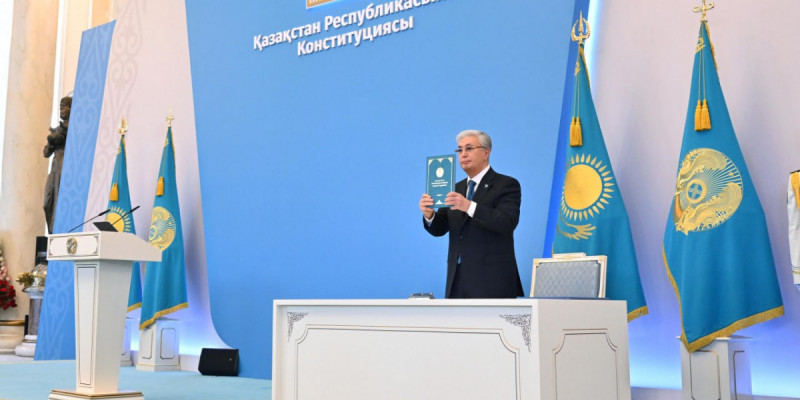 Халық Конституциясын келешек ұрпақ алдындағы  жауапкершілігімізді терең сезіне отырып қабылдадық – Тоқаев
